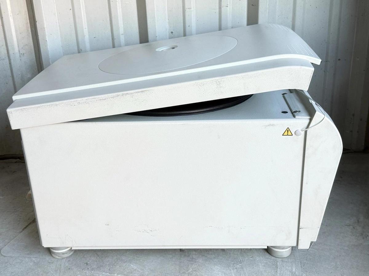 Used Thermo Fisher Scientific Sorvall ST16 Centrifuge REF: 75004241