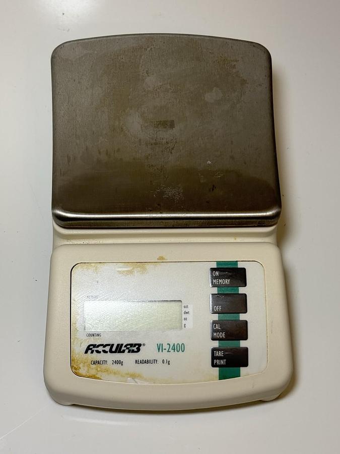 Used Acculab VI-2400 Mini Portable Balance Scale, capacity 2400g