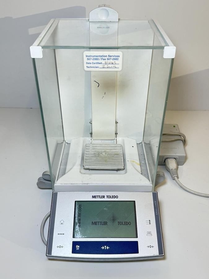 Used Mettler Toledo XS105DU DualRange Digital Analytical Balance Scale Laboratory