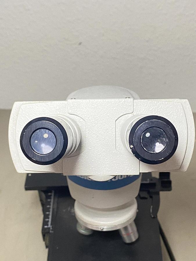 Used Reichert-Jung Series 150 Binocular Upright Laboratory Microscope