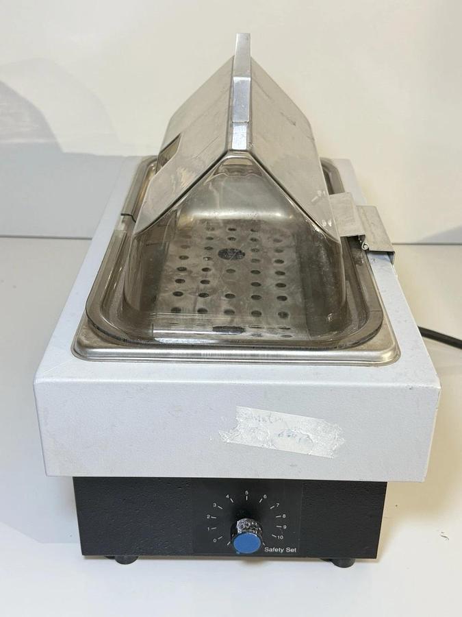 Used Fisher Scientific 2LS-M Isotemp Heating Water Bath
