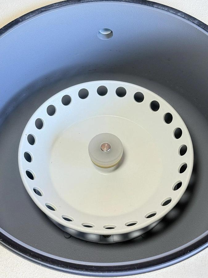 Used Savant DNA Speed Vac DNA110 Vacuum Concentrator System