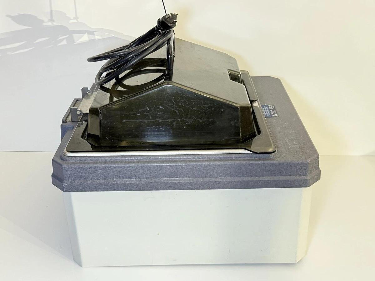 Used Fisher Scientific Isotemp 210 Water Bath with Lid