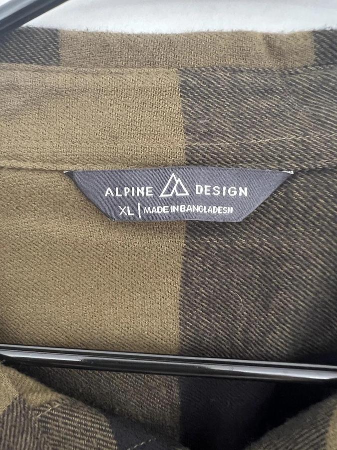 Used Alpine Design Men’s XL Checkered Flannel Long Sleeve Shirt Black And Brown
