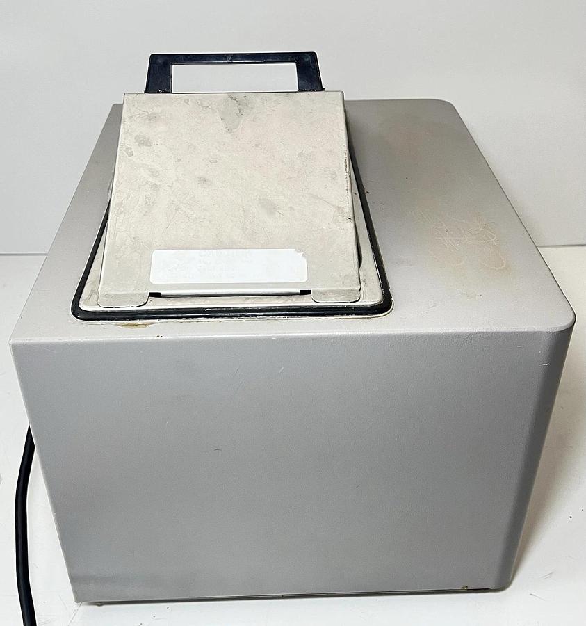 Used VWR Scientific 1225 Heated Digital Water Bath 9020908  - Tested Working!