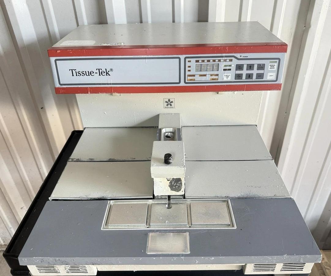 Used Sakura Tissue-Tek 4 Embedding Console 4710 and Cryo Console 4709