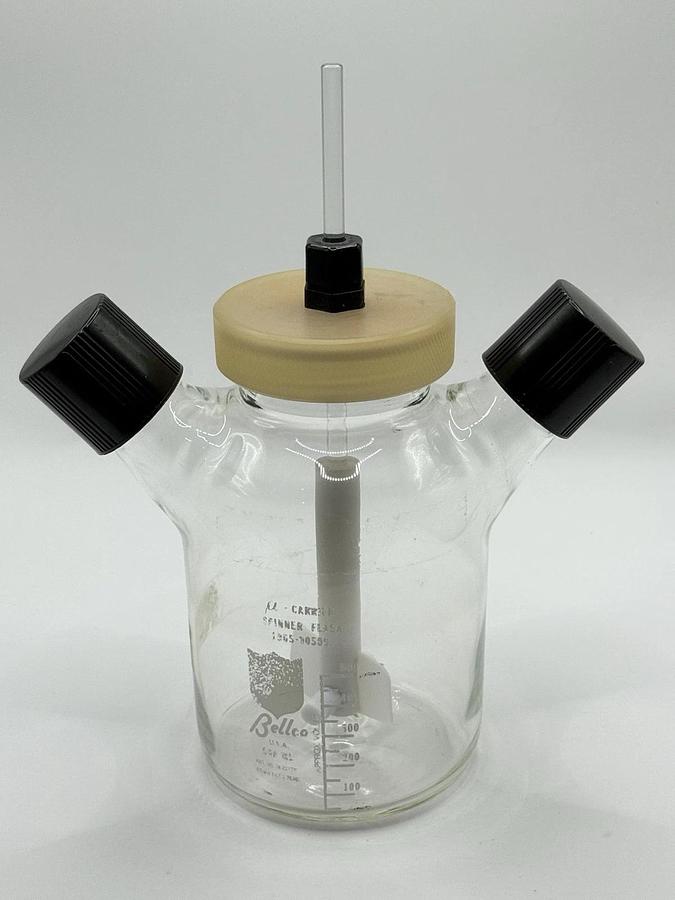 Used Bellco 500mL 3-Neck Pyrex Glass Spinner Flask with a magnetic spinner 1965-00500