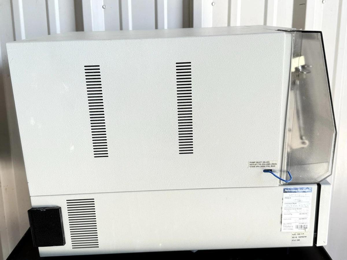 Used Waters HPLC 717 Plus Autosampler Liquid Chromatography Model: WAT078900