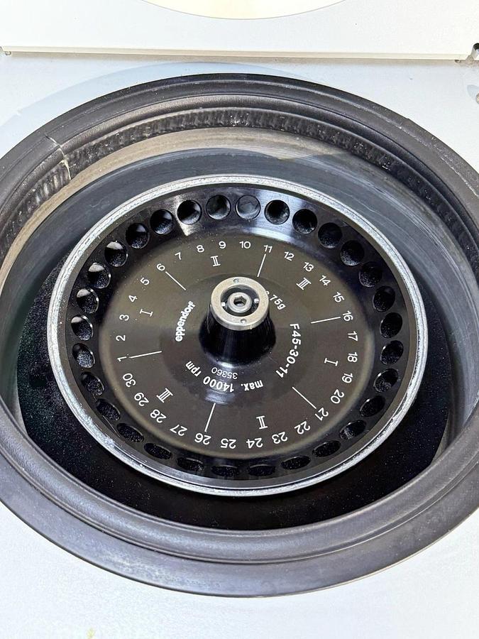 Used Eppendorf 5417R Refrigerated Centrifuge w/Rotor F45-30-11