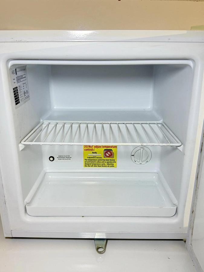 Used ABS American Biotech Supply PH-ABT-UCFS-0220M Laboratory Storage Freezer
