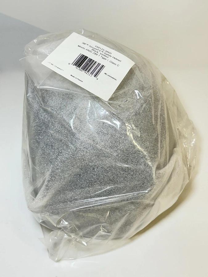 Used NEW 3M SecureFit Black Vented Safety Helmet  REF: X5012-ANSI