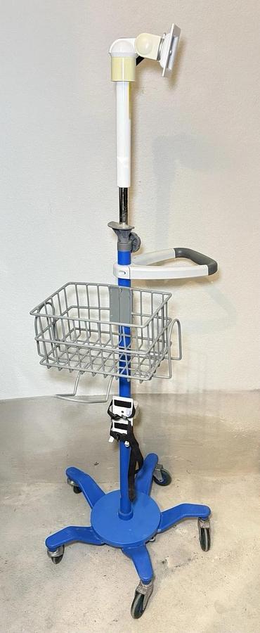 Used GE Dinamap Carescape V100/ Procare 400 Mobile Monitor Rolling Stand Pole