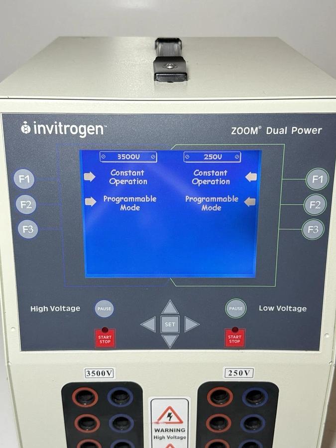 Used Invitrogen Corporation ZP10001 Zoom Dual Power Supply