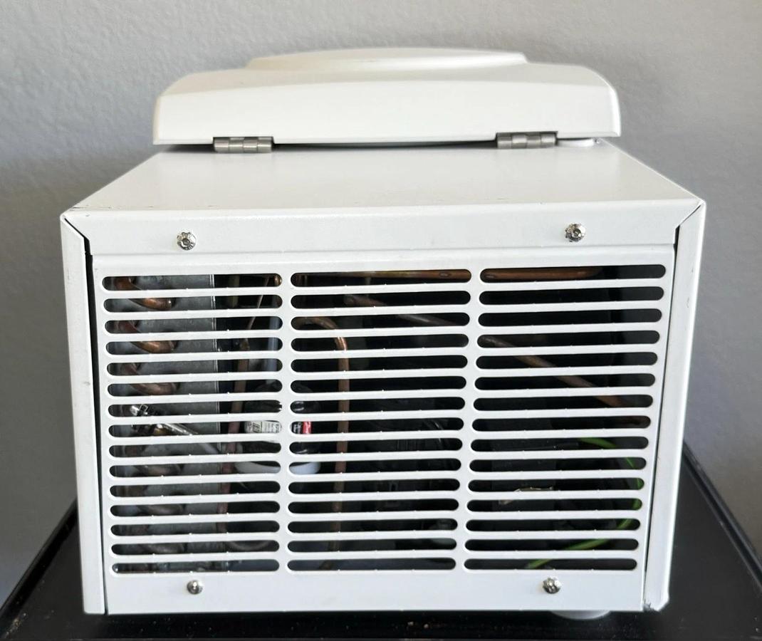 Used Hettich Zentrifugen MIKRO 200R Refrigerated Centrifuge