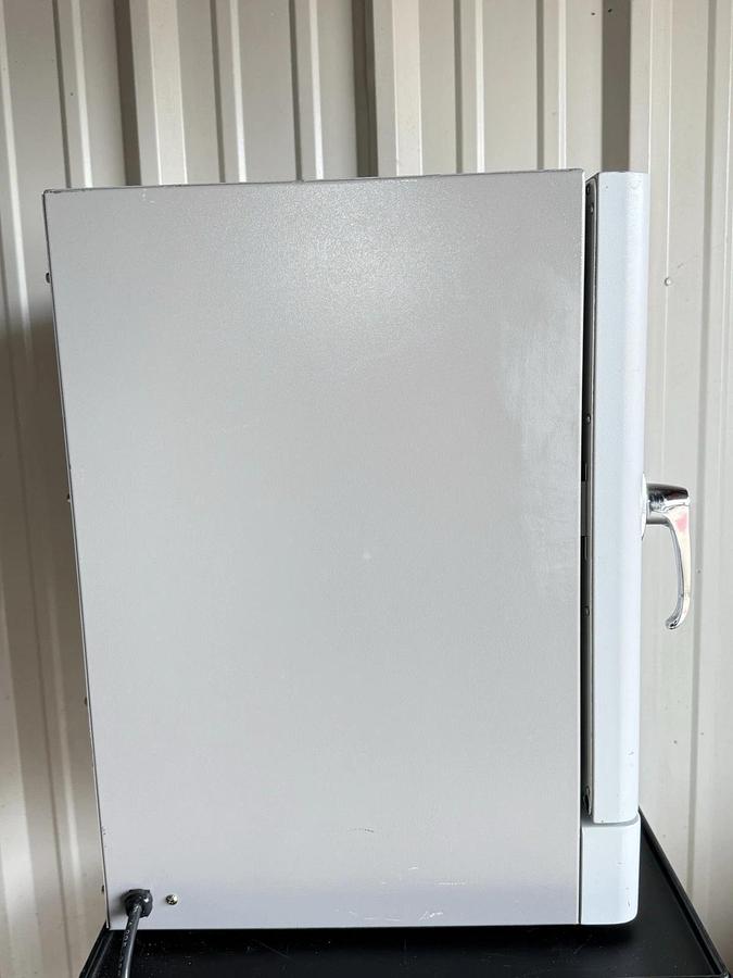 Used VWR Scientific 1500E Lab Incubator