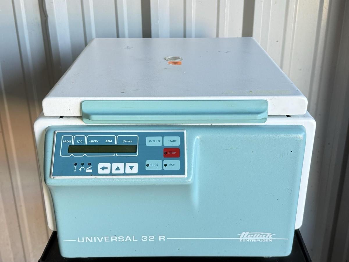 Used Hettich Zentrifugen Universal 32R Centrifuge 1610-01