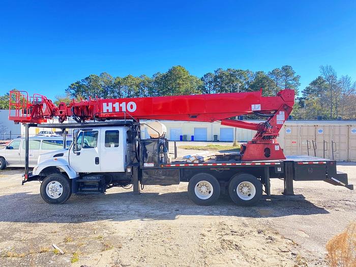 Used Elliott H110 Sign Crane on 2003 International 7400 Extended Cab Flatbed 6x4 Truck - M74468