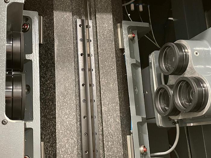 Gebraucht Optisches Messgerät - CNC gesteuerte Wellenmessanlage - TESA Profile 130 Z183-1000