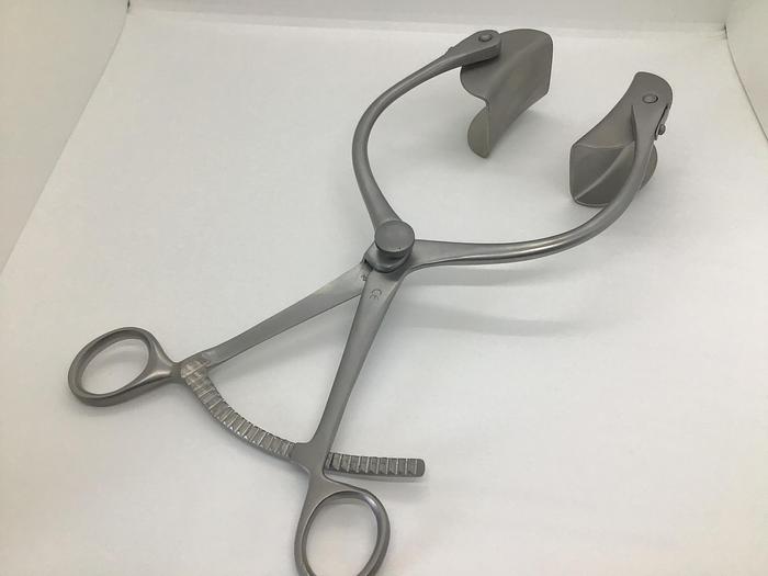 Retractor Self Retaining Abdominal Collins Bi-Vlave 60 by 40mm Blade 280mm (11in)