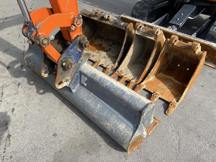 Usato 2016 HITACHI ZX26U-5A