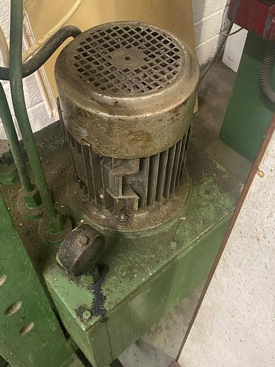 Used Holmac 15T Motorised Hydraulic Press