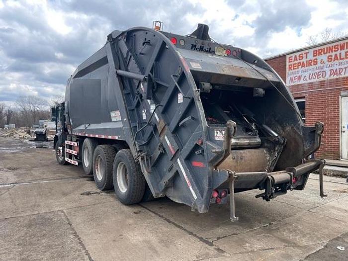 Used 2012 Mack MRU 613