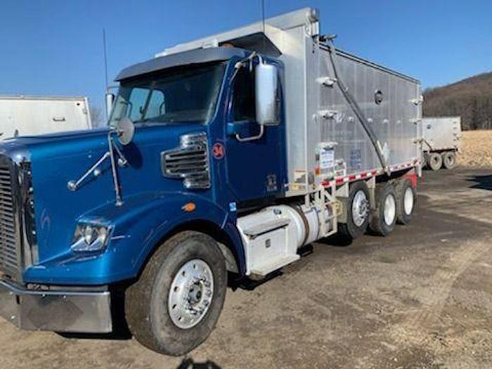 Used 2015 FREIGHTLINER Coronado 122SD