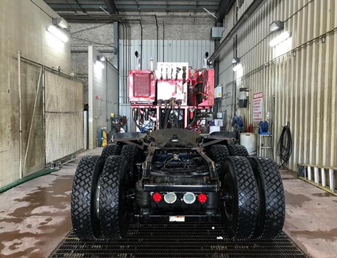 Used 2012 Kenworth Tri-Drive w/ Hydraulic Power Pack