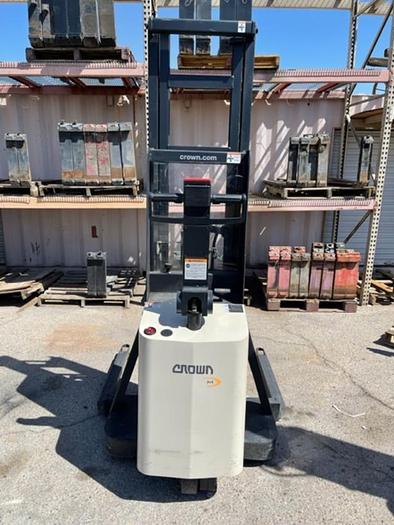 Used 2016 CROWN MT20 WALKIE STACKER FORKLIFT