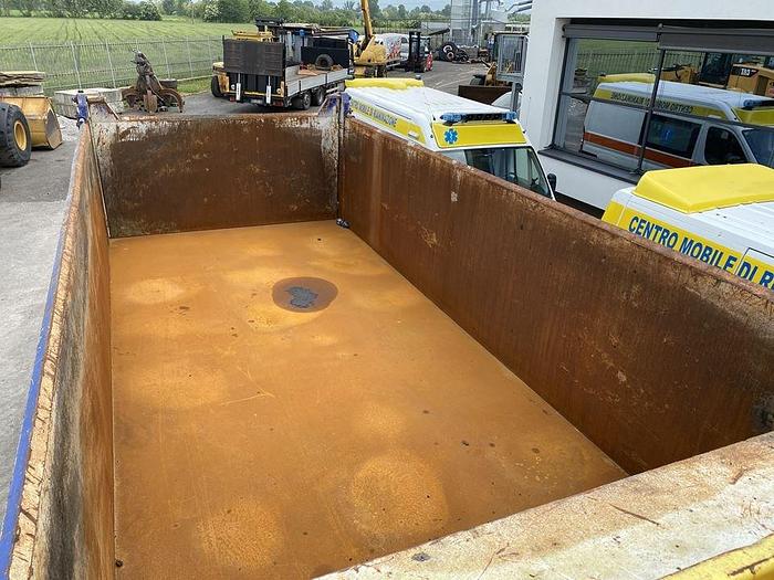 Used 2002 IVECO EUROTRAKKER 440