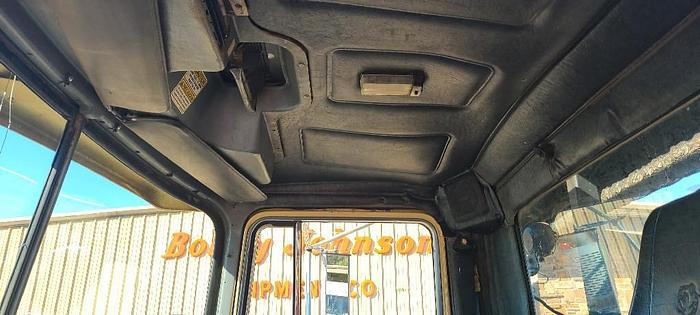 Used 1995 Mack Trucks, Incorporated RD690S