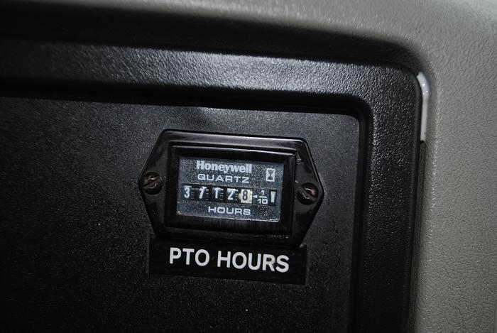 Used Altec LS63 on 2015 International 4300 SBA 4x2 Reg Cab Flatbed Truck - M37501