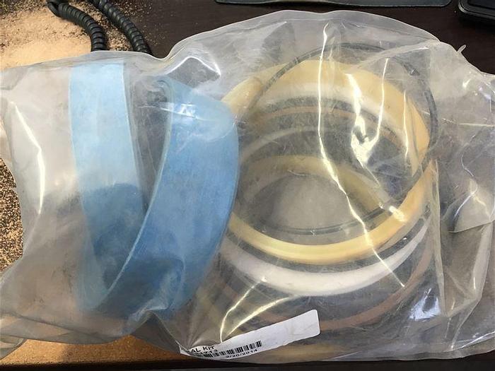 0 Atlas Copco 26 57731713 SEAL KIT