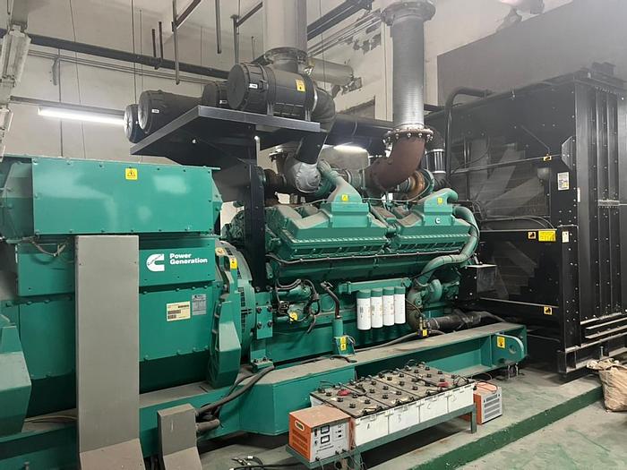 Used Cummins generator very low hours with Stamford alternator