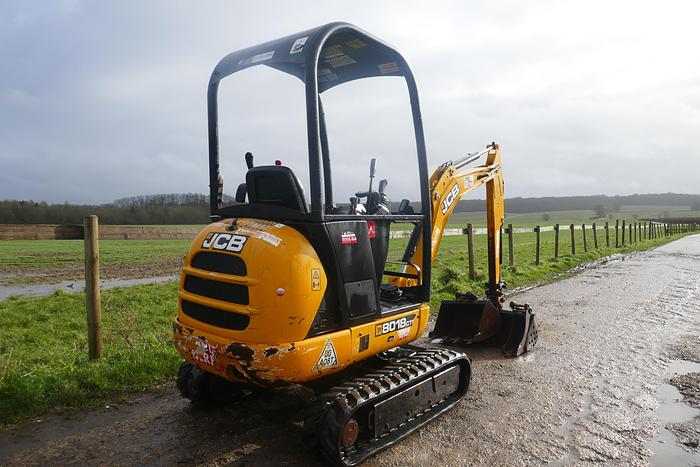 Used 2016 JCB 8018 CTS