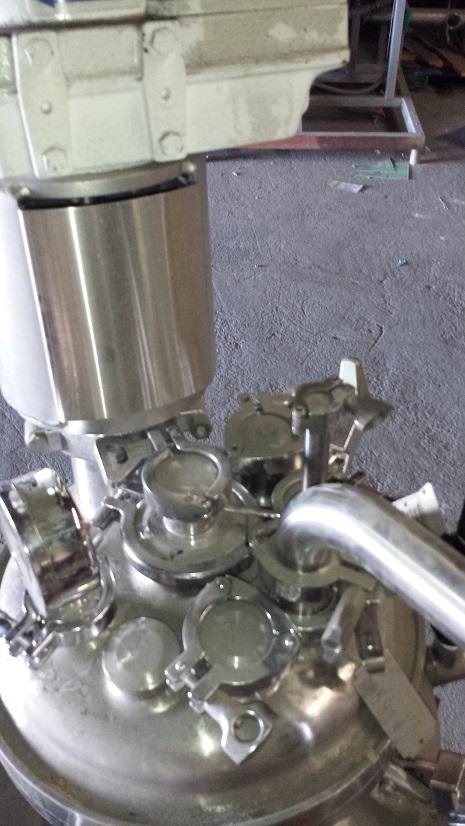 Used 7 GALLON VACUUM PROCESSOR TANK (25 LITERS) ITT. IND. SERIAL 2302433-2