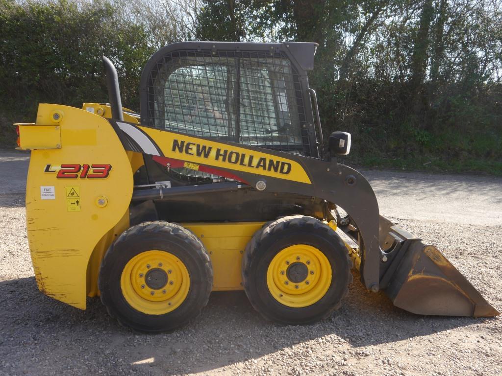 Used New Holland L213 Skidsteer Loader