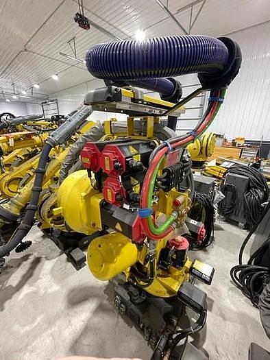 Used 2016 FANUC R-2000iB/250F 6 AXIS ROBOT WITH FANUC R30iB CONTROLLER