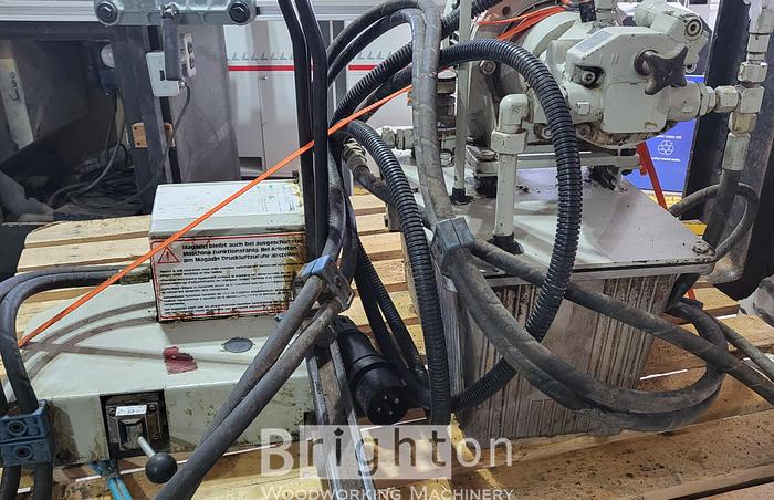 Used 2000 Weinig EM-11 used moulder Hydaulic Infeed system. #BM2339