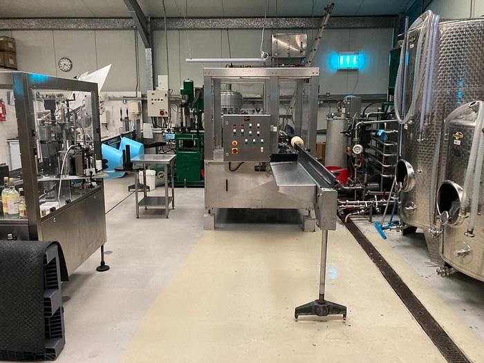 D'occasion COMPLETE FILLING AND CAPPING SYSTEM