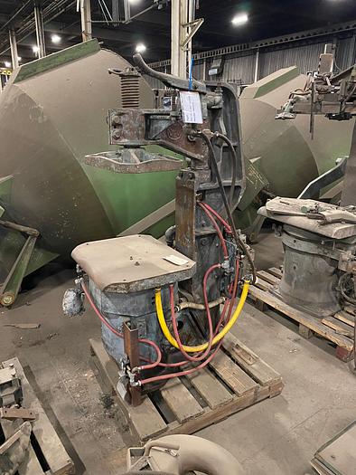 Used SPO 114-JU JOLT SQUEEZE MOLDING MACHINE