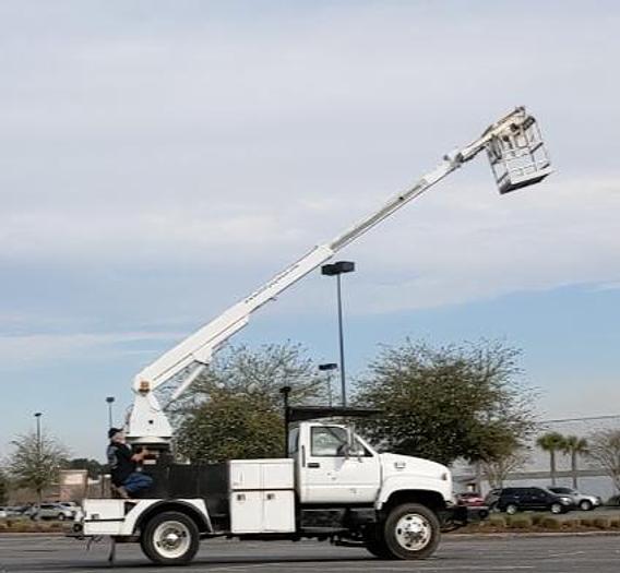 Used UNDER CDL!!! 2001 gmc 6500 Posi plus 800-40 cable placer bucket truck!! Super clean! UNDER CDL!!!
