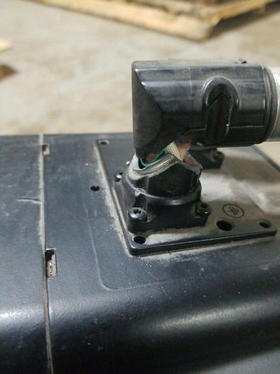 Used Lenze MCS 19P14-RS0P2-Z0H0-ST6S00N-R0SU Lenze GKS09-3S SAK 19PC14