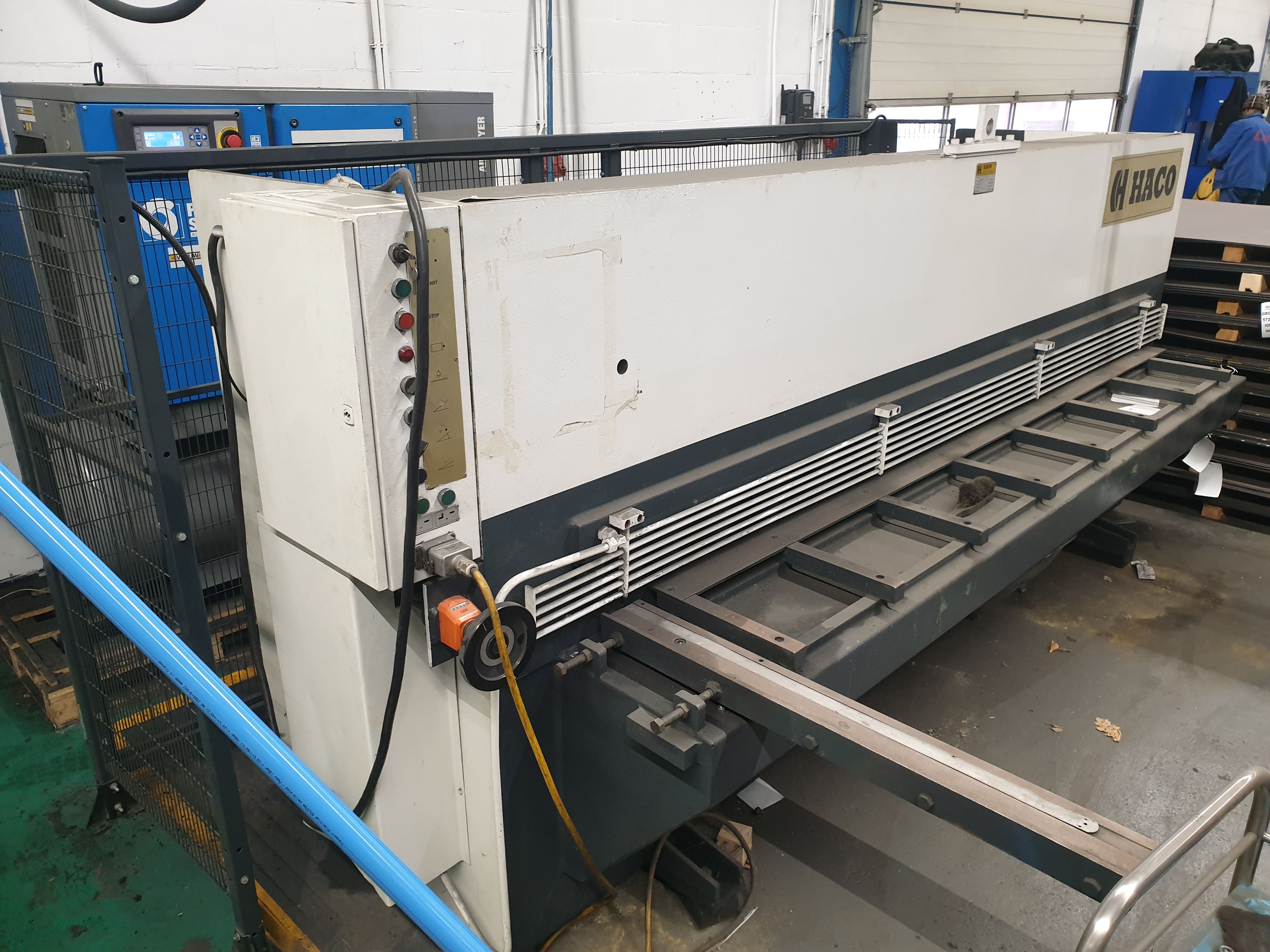 Used Haco TOOLMASTER 36 - Hydraulic shears - 1982