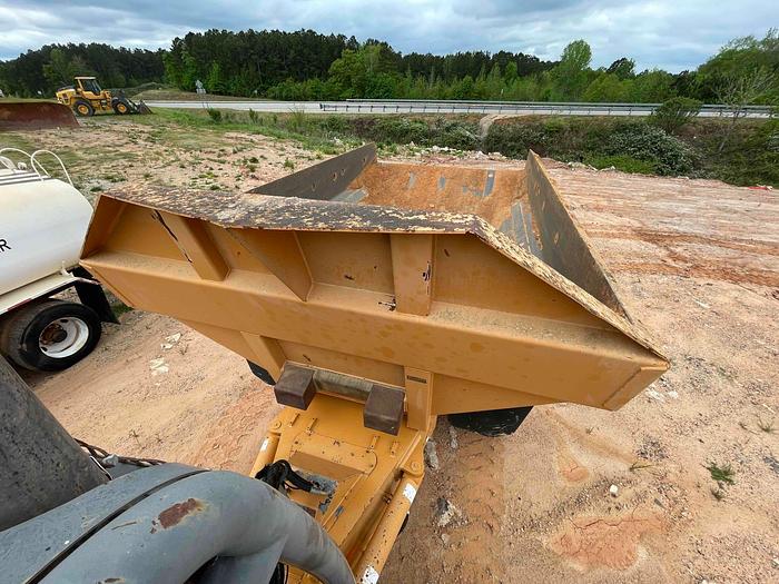 Used 2006 CASE 335 OFF ROAD HAUL TRUCK