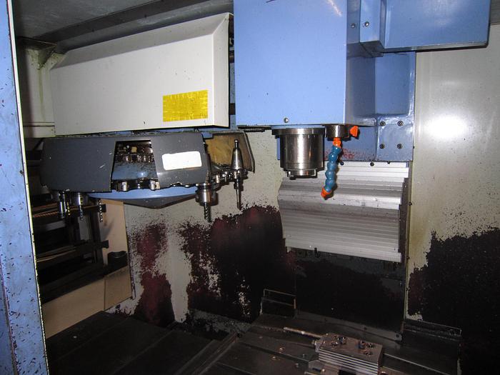 Used BRUGT VERTIKALT BEARBEJDNINGSCENTER FABRIKAT LEADWELL, MODEL V-25