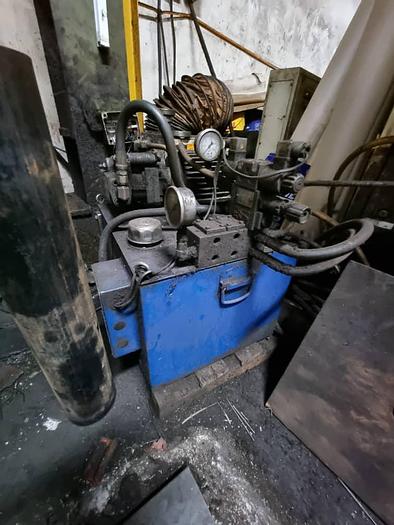 Used 2007 CNC TAKANG LA26-3000 HEAVY DUTY CNC TURNING LATHE MACHINE