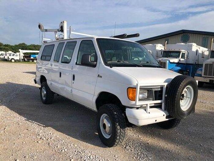 Used 2005 f350 4x4 Wireline Van