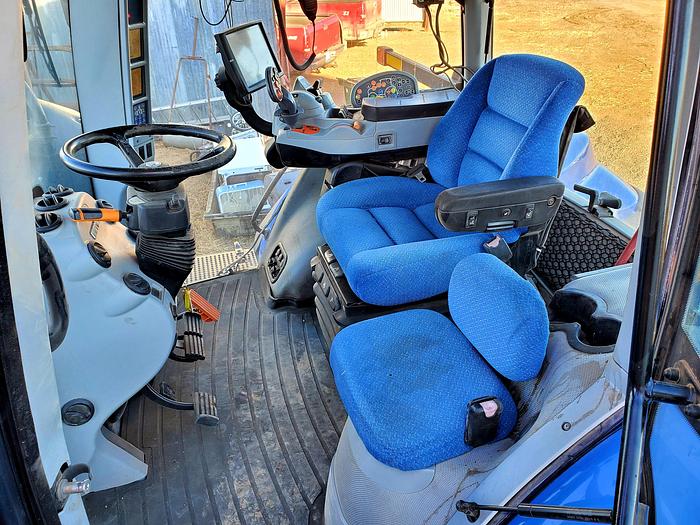 Used 2017 New Holland T8.380 Tractor w/ CVT Trans ** 2000 Hrs **