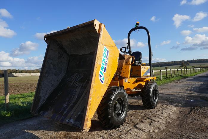 Used 2014 THWAITES 3 TONNE